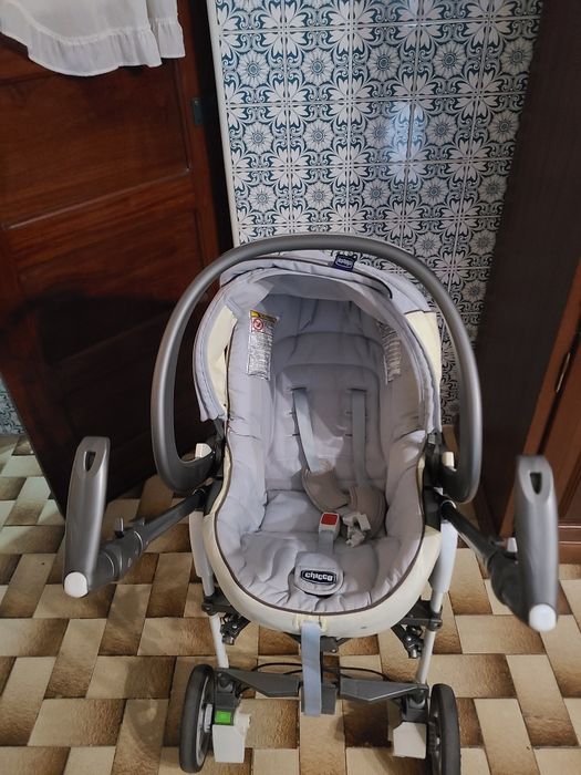 Carro bebé Chico