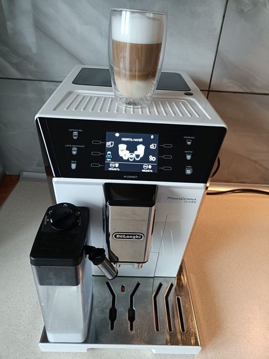 Кавова машина Delonghi PrimaDonna Class