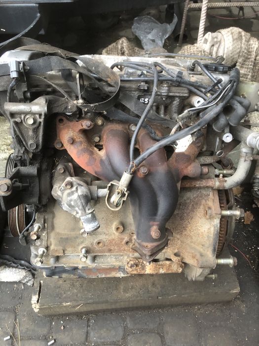 Двигун мазда 323 бензин 2003р