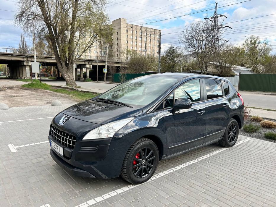 Peugeot 3008 -2010рік - 1.6 бензин - механіка