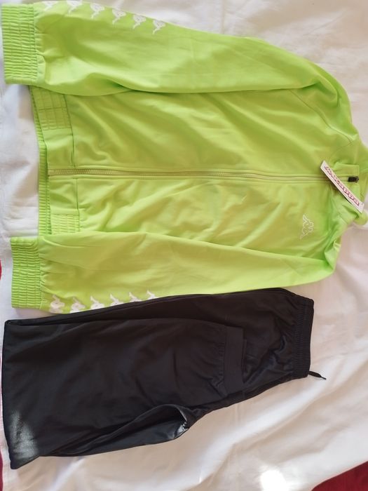 Dres firmy Kappa .