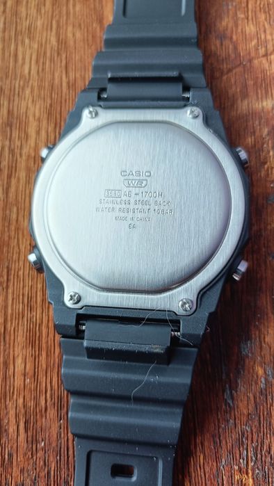 Casio AE-1700H All Black Bezel Preto e Dourado - Novo e Original