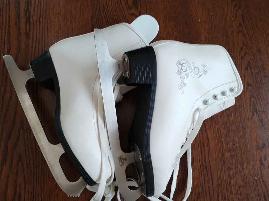 Ковзани жіночі, 39р