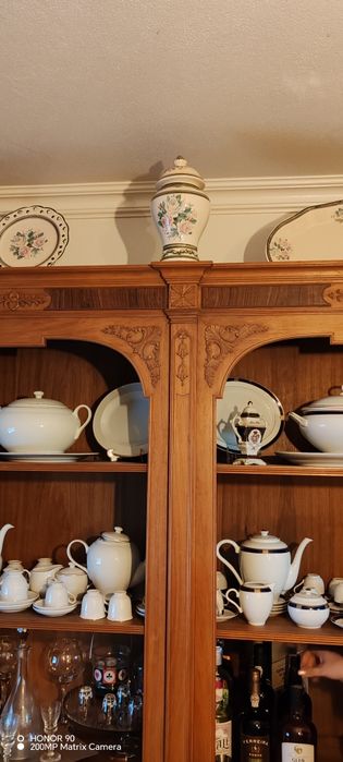 Móvel madeira maciça como novo