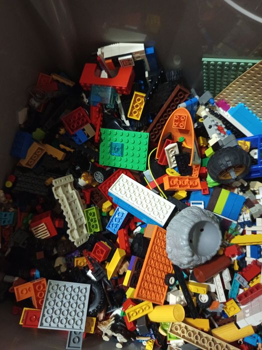 Skrzynka klocków LEGO