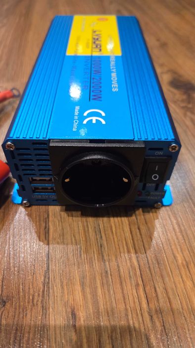 Інвертор 12/230B. 1000/2000W чистий синус