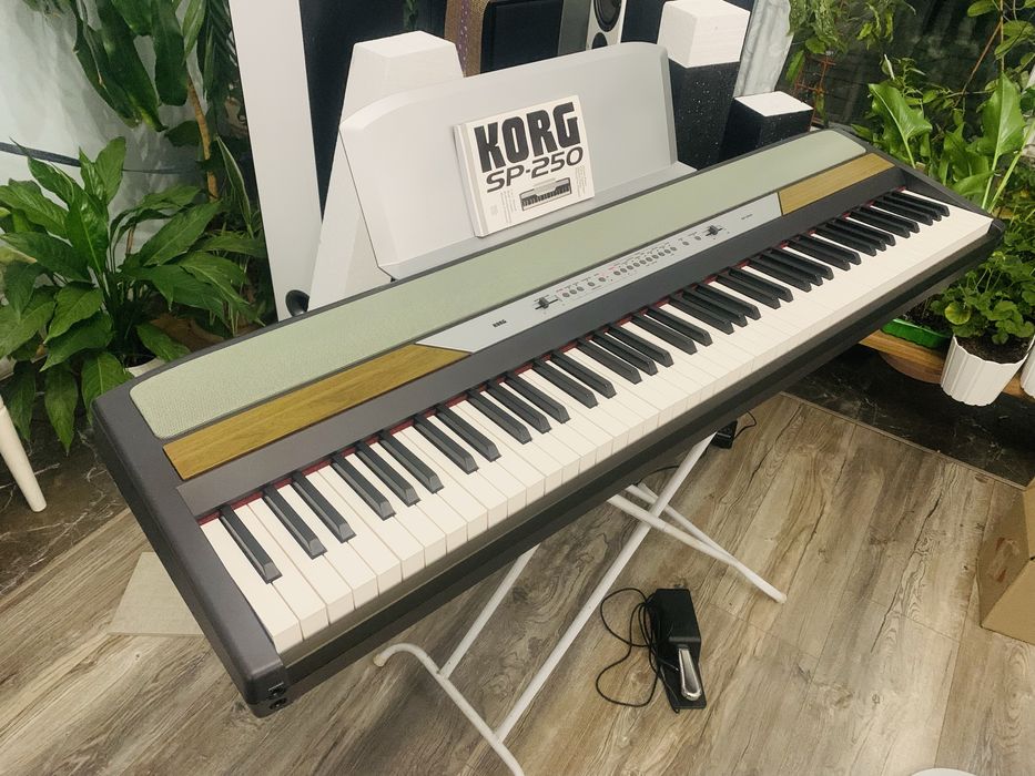 korg sp 250 - Купити музичні інструменти - Ціна на OLX.ua