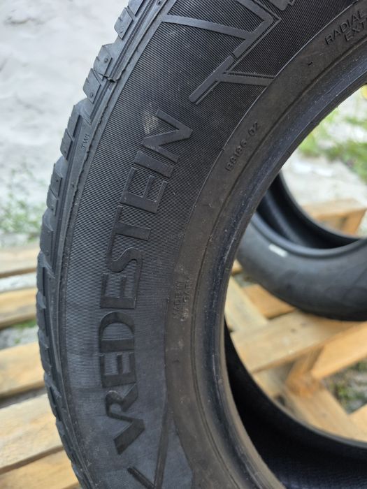 Шини зимові 215/60r16 Vredestein пара 2021й рік
