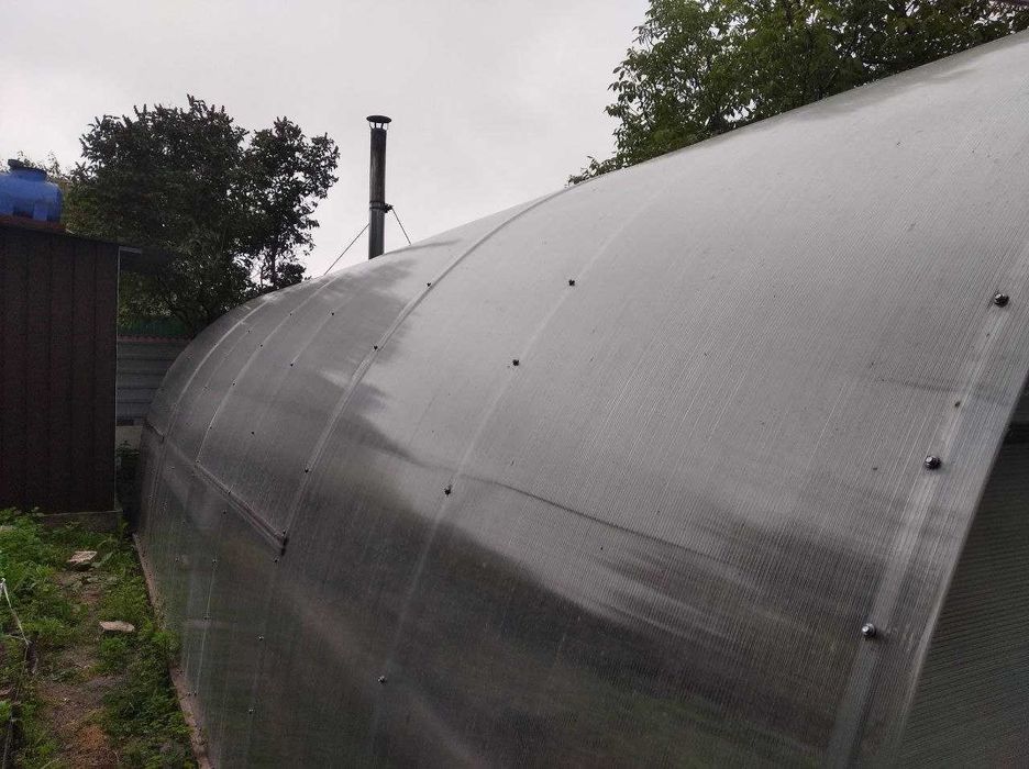 Продам отапливаемую теплицу готовый бизнес по выращиванию зелени .