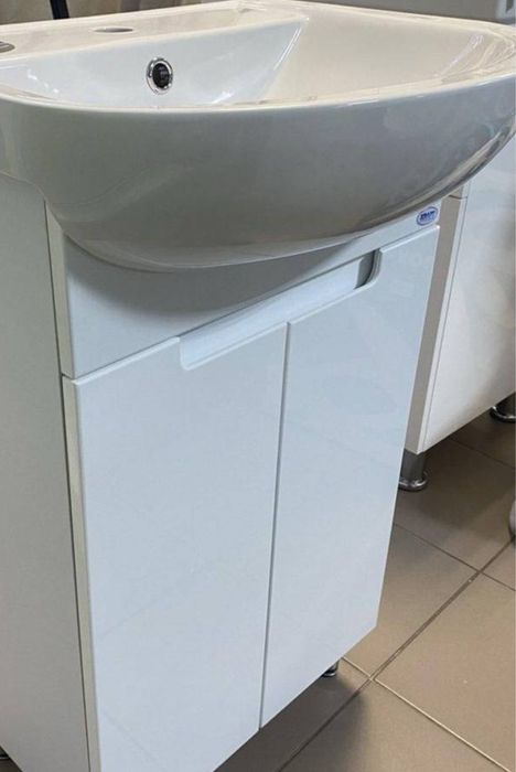 Тумба з умивальником