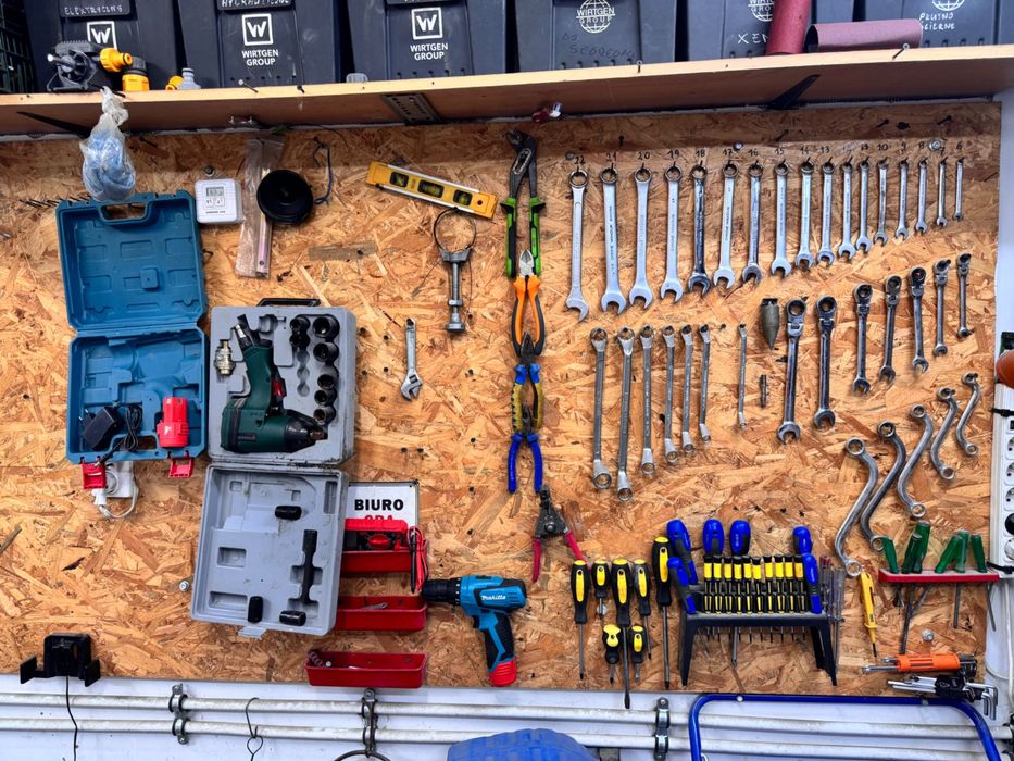 Tablica z narzędziami