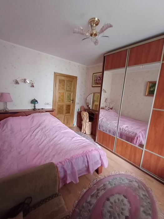 Продам 3 - кімнатну квартиру. Р-н. Північний. Вул. Р. Шухевича. 3 - поверх. Чудовий варіант!