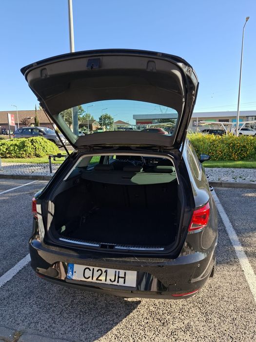 SEAT Leon ST — fotografia 8