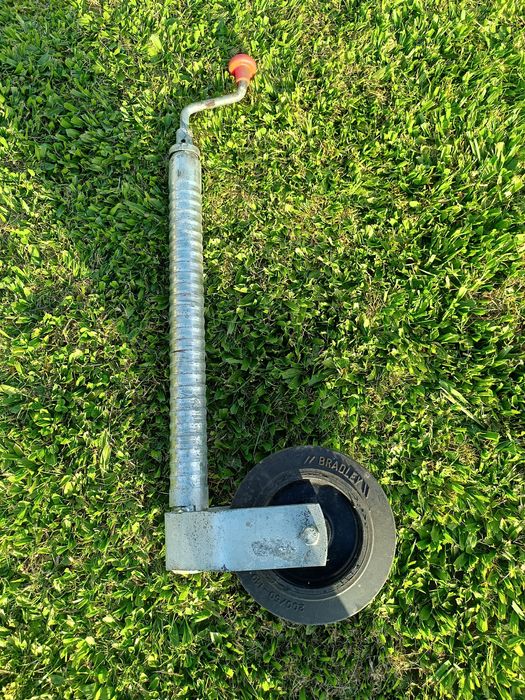 Suporte de reboque com roda - ferro galvanizado