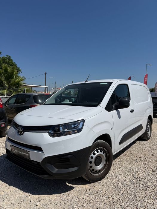 Toyota Proace City 1.5 D-4D 102cv L2 3 Lugares 2024