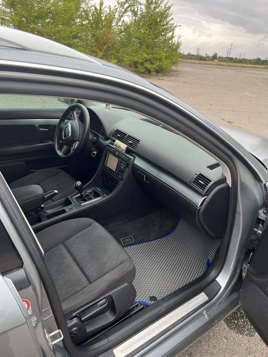 Продам авто Audi A4B7 рест