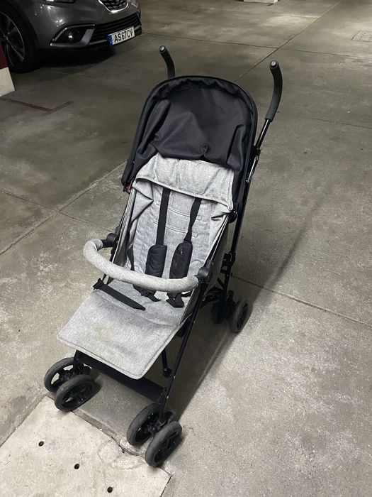 Carrinho bebe passeio