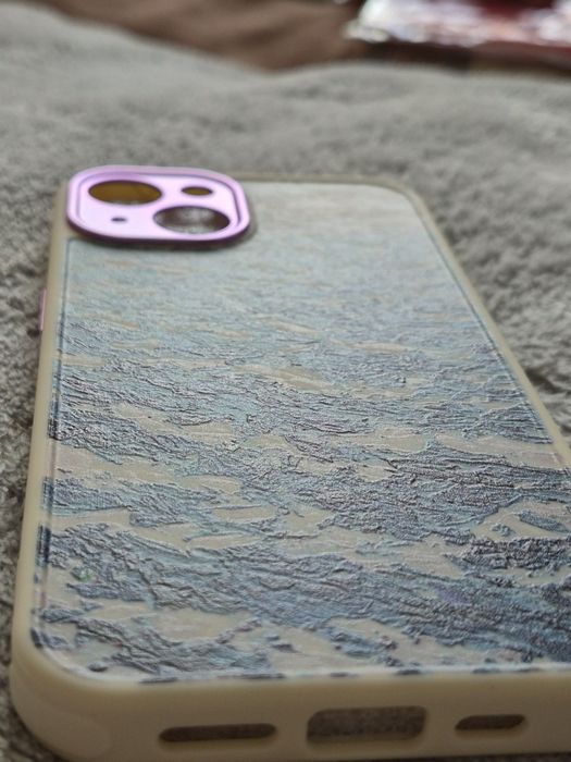 чохол на iPhone 13
