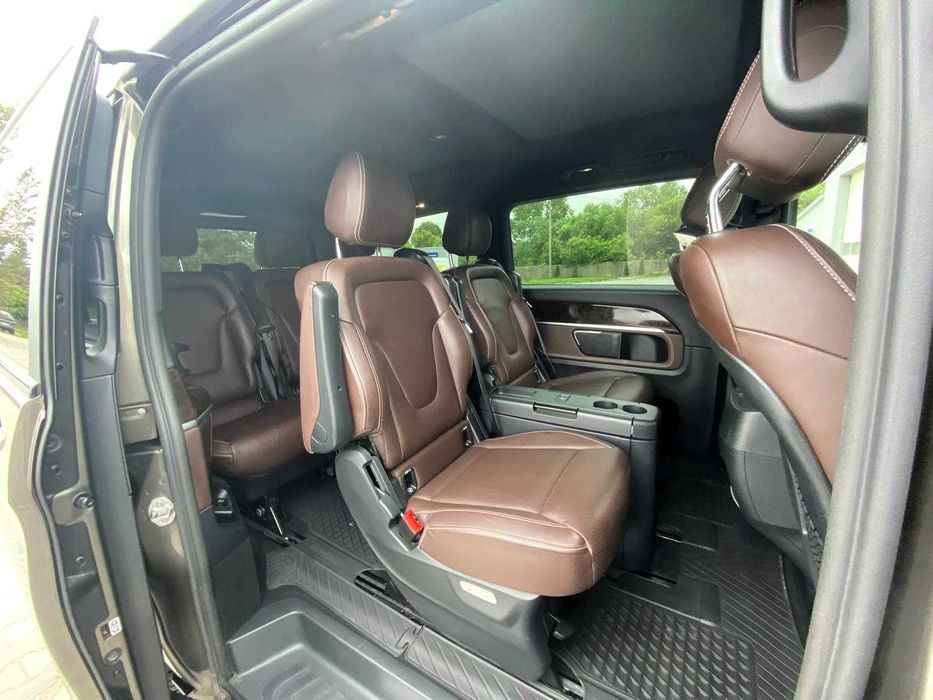 TAXI DLA BIZNESU 6 Pasażerów + kierowca
 MERCEDES-BENZ KLASA V Premium