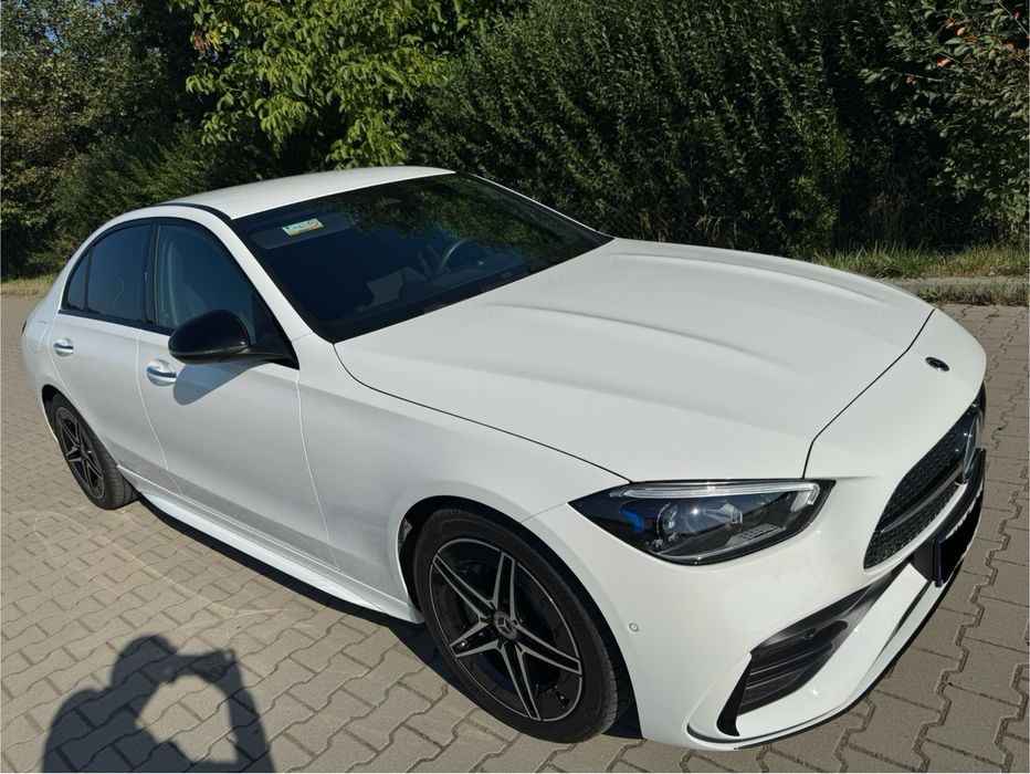 Mercedes-Benz Klasa C 180 Linia AMG Night, pakiet Advance Plus Digital Light, KEYLESS-GO