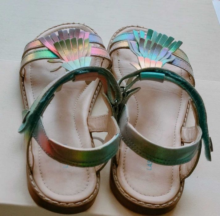 Sandałki dziewczęce skórzane na rzepy, Lasocki, rozmiar 32.