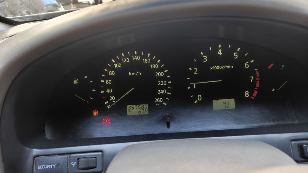 Nissan Maxima A33 2.0