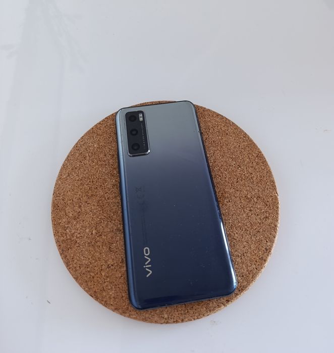 Telefon VIVO y70