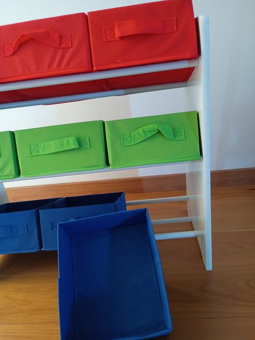 Estante e carro das compras para criança