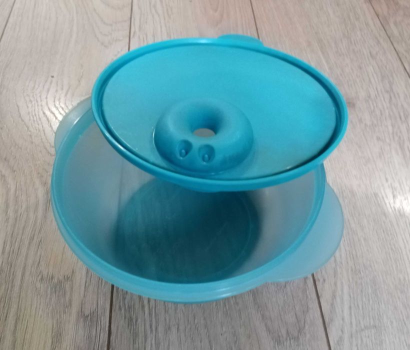 niebieska miska Tupperware 1,5 litra - do mikrofalówki