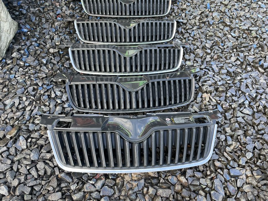 Решітка радіатора Skoda Fabia 2 Шкода фабія 2 (07-14)