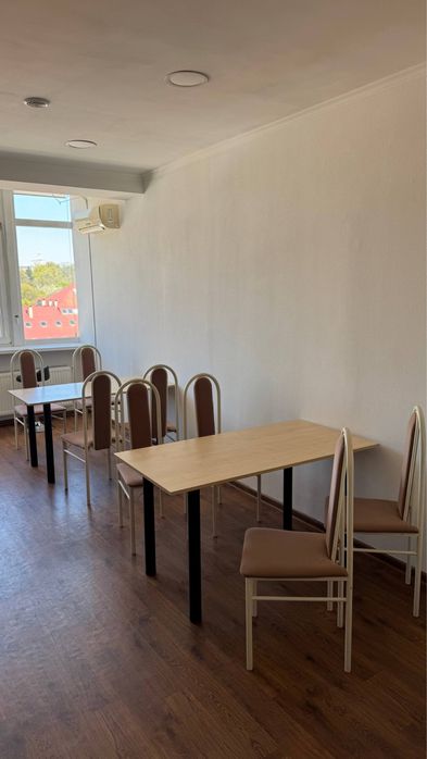 Продаємо крісла стільці офісні для дому столи LOFT ДСП тумби комоди