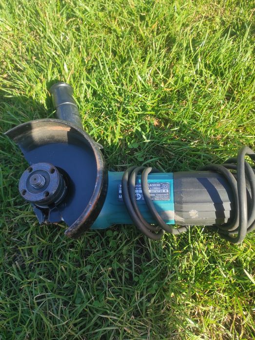 Болгарка Makita .