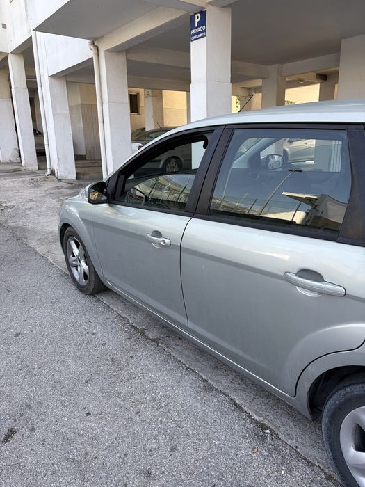 Vendo ou troco Ford Focus Sw por mota