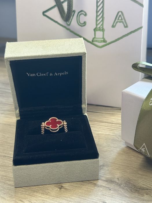 Колечко Van Cleef
