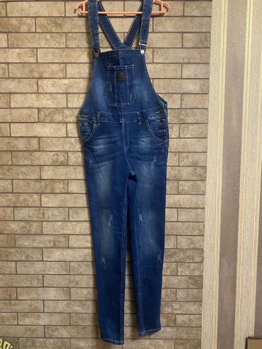 Комбінезон джинсовий жіночий