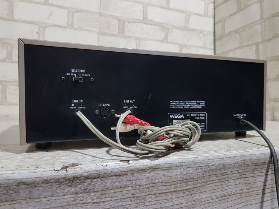 Hi-Fi Стерео касетна дека WEGA PSS 200C, б/у з Німеччини