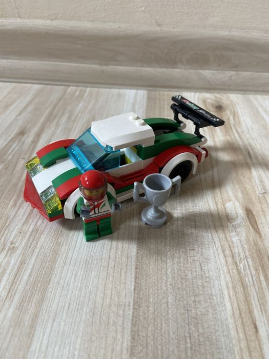 Lego wyscigowka 60053
