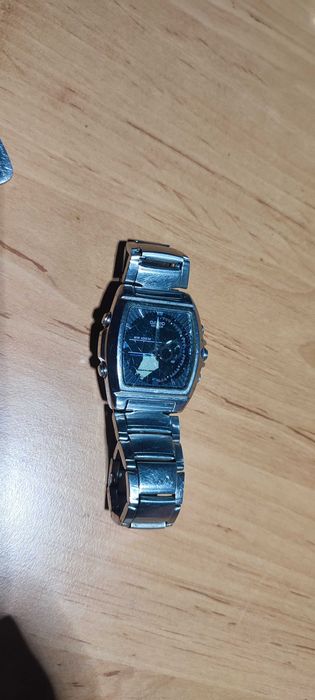 Годинник Casio Edifice EFA-120 під ремонт