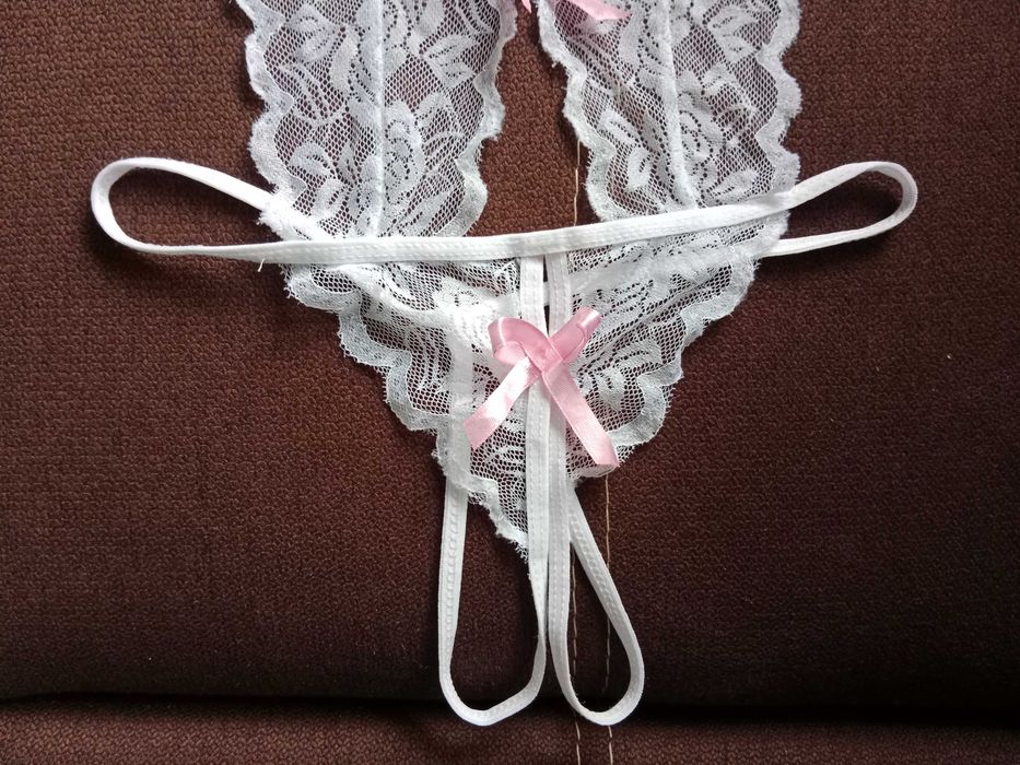 seksi body koronkowe białe