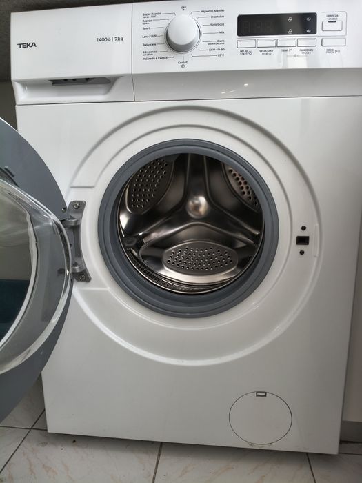 Máquina de lavar roupa Teka, como nova