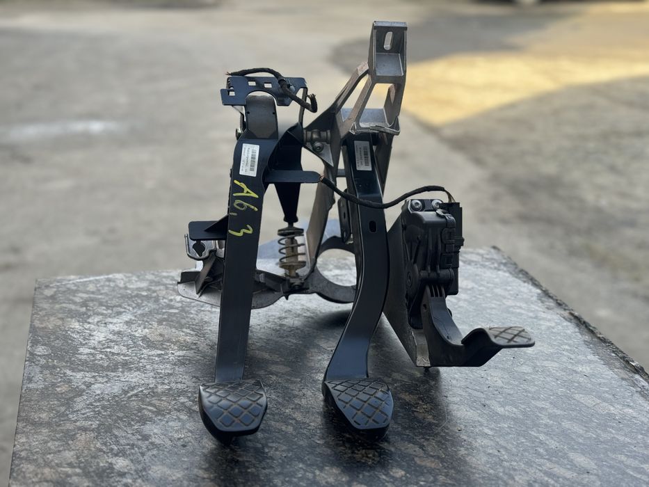 Педалі Audi a6 c6 механіка газ тормоз щеплення ауді а6 с6 педалі ауді