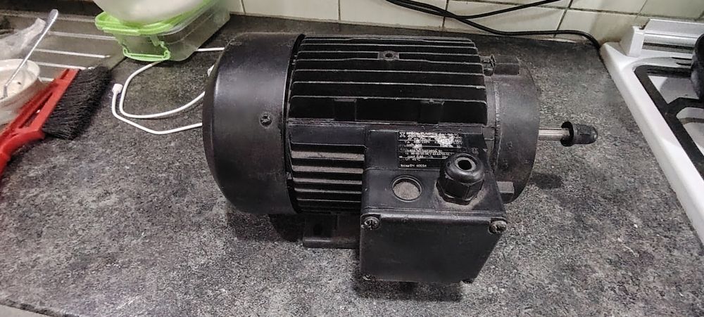 Электродвигатель 3kw