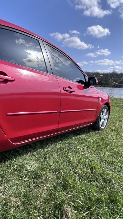 Продам авто Mazda 3