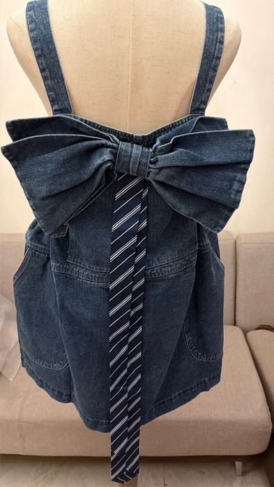 Джинсовий сарафан з бантом з переду