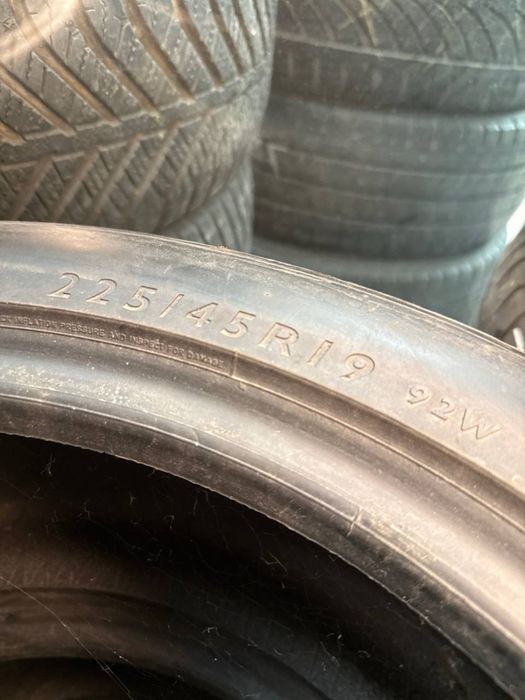 Dunlop Sport maxx rt 225/45/19 ЛЕТО КОМПЛЕКТ