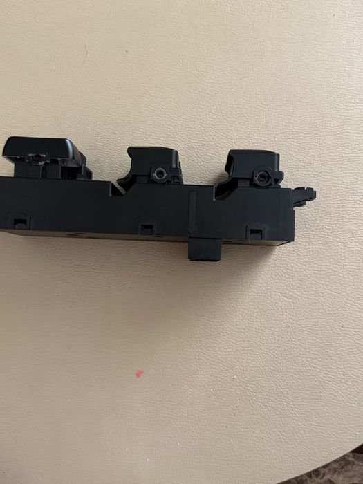 Блок управління склопідйомниками, водійський KIA 93570-1Y500