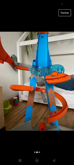 Hot Wheels  Torre de choque no ar