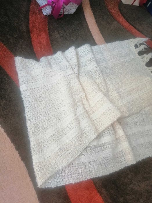 Stary szal, chusta ze złotą nitką PRL.