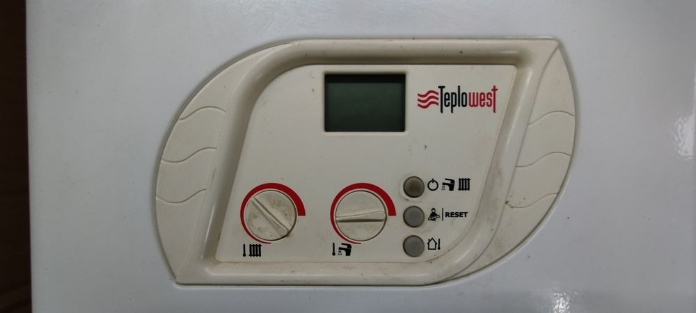 Котел газовий двох камерний на запчастини