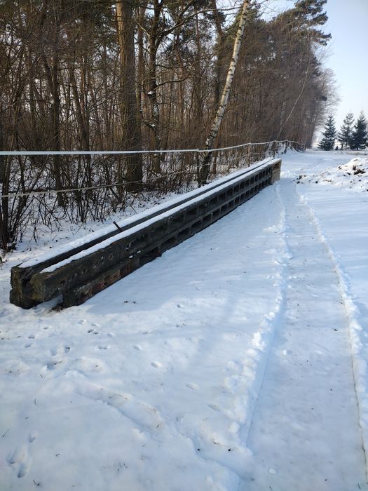 Sprzedam słupy betonowe